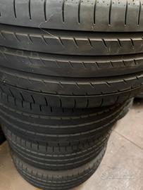 Gomme estive 255/40 R19