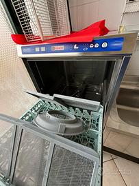 Lavastoviglie per ristorante