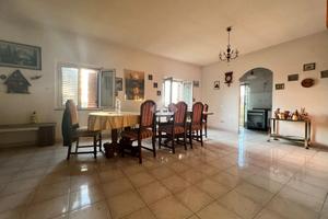 CASA INDIPENDENTE A BOVILLE ERNICA