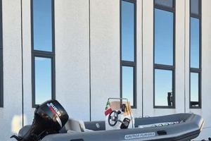 Gommone 460 artic grey con fuoribordo suzuki df40