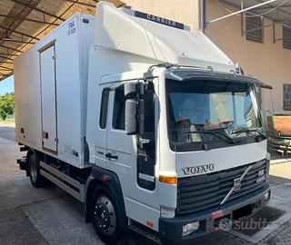 Camion frigorifero Volvo FL6 180