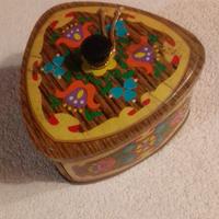 scatola di latta vintage porta caramelle 