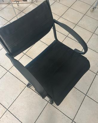 2 Poltrone nere con pompa idraulica