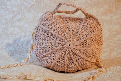 Round bag all'uncinetto