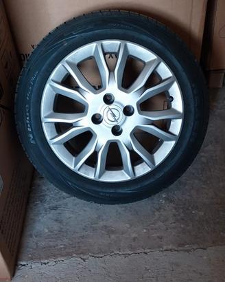 pneumatici x Opel  Corsa o Meriva