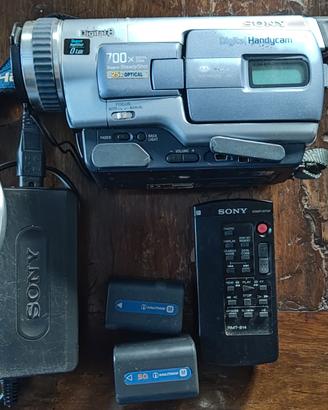 VIDEOCAMERA Sony Digital 8 Handycam 700x