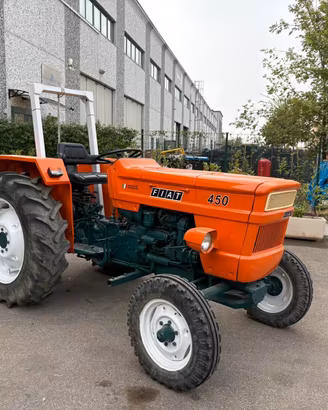 TRATTORE GOMMATO FIAT 450