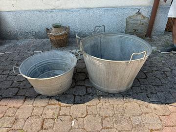 Coppia di grandi mastelli antichi in zinco