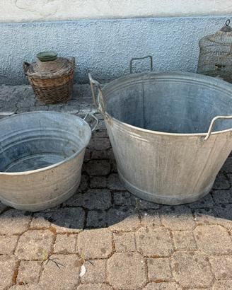 Coppia di grandi mastelli antichi in zinco