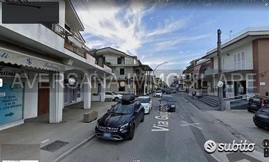 Locale commerciale sul corso principale 130 mq