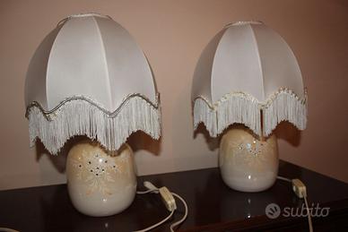 Coppia di lampade abat jour da comodino retrò