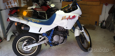 Honda Dominator nx 650