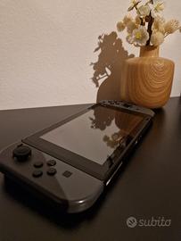 Nintendo Switch completa di accessori