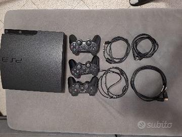 Play station 3 con otto giochi e tre joystick