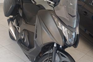 Honda Integra 750