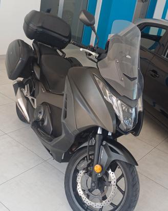 Honda Integra 750