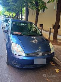 Ford Fiesta 1.6TDCi(2005)-ideale per neopatentati