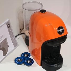Macchina per caffè in capsule LAVAZZA 