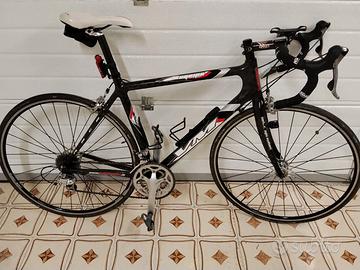 Bicicletta da corsa velomarche equipe