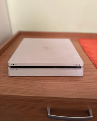 Playstation 4 slim