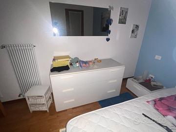 Credenza camera con specchio bianca