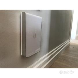 Ubiquiti UAP-AC-IW AC 300/867 Mbps Access Point