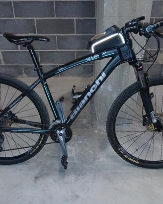 Mountain Bike Bianchi Kuma 27.1 

