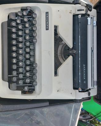 Macchina da scrivere 