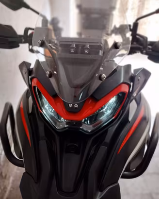 Benelli TRK 720 X