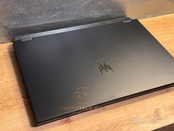 Acer Predator Helios 18 AI Pro PH18-73 rtx 5090