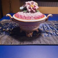 Soprammobile in ceramica d'arte