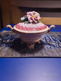 Soprammobile in ceramica d'arte