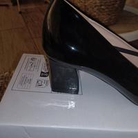 Décolleté tacco largo nere lucide nuove