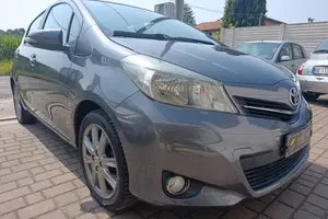 TOYOTA YARIS 1.3 5 PORTE LOUNGE NEOPATENTATI