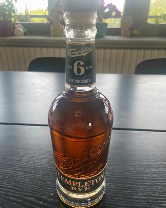 Templeton 6 year rye  whiskey - whisky