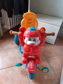 Triciclo a pedali o spinta per bambini 