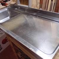 lavandino sovrapiano in acciaio