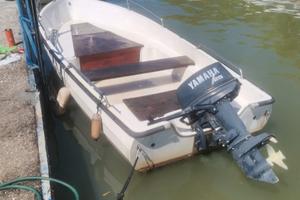 Barca primula mare con diritto di ormeggio