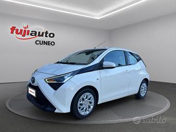 Toyota Aygo 5p 1.0 x-play 72cv