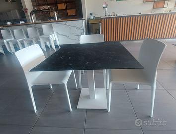 Tavolo con sedie