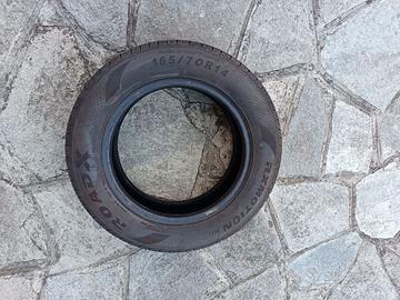 Gomme auto