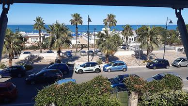 Fronte mare vasto