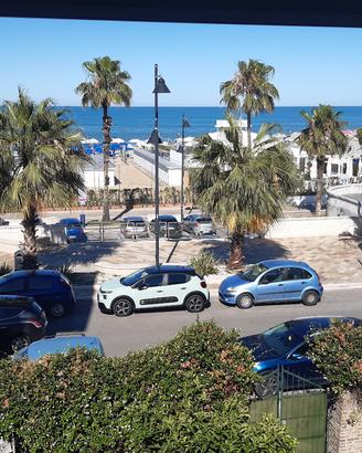 Fronte mare vasto