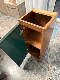 Mobiletto base della Veneta cucine