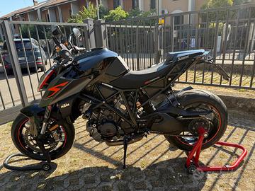 KTM 1290 Superduke R