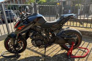 KTM 1290 Superduke R