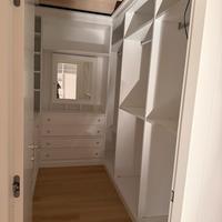 Cabina armadio in legno laccata bianca