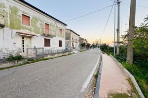CASA INDIPENDENTE A CEPPALONI