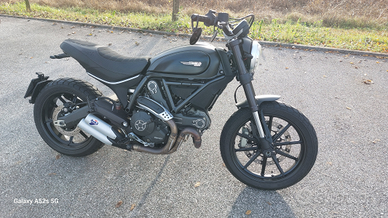 Scrambler nero opaco