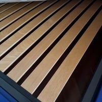 Letto con rete a doghe e materasso